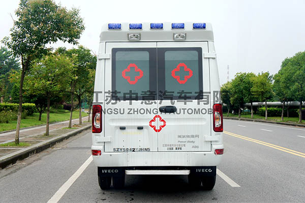 中意SZY5042XJHN5依维柯救护车